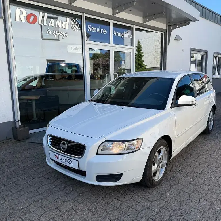 Gebraucht Volvo V50 Kinetic 145 PS (106 kW) 2010 Weiß Kombi