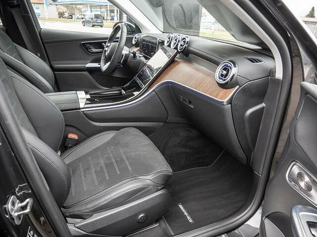 Gebraucht Mercedes GLC300 AMG 258 PS (189 kW) 2024 Grau / graphitgrau (metallic) SUV
