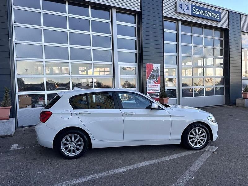 Gebraucht BMW 120 Advantage 190 PS (139 kW) 2015 Weiß Kleinwagen