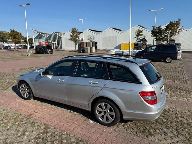 Silber Gebraucht 2010 Mercedes C180 Avantgarde Kombi | 6.100 € (Superpreis) - Bild 1/4