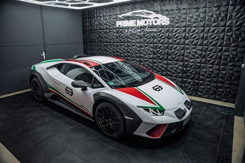 Weiß Gebraucht 2024 Lamborghini Huracán | 329.900 € - Bild 1/4