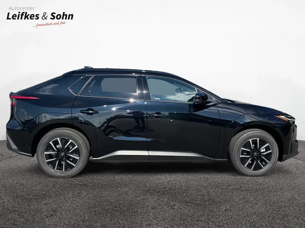Neu Toyota bZ4X 164 kW (224 PS) 2026 Schwarz SUV