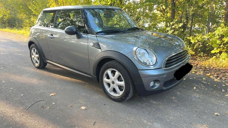 Grau Gebraucht 2010 Mini ONE Kleinwagen | 3.800 € (Fairer Preis) - Bild 1/4