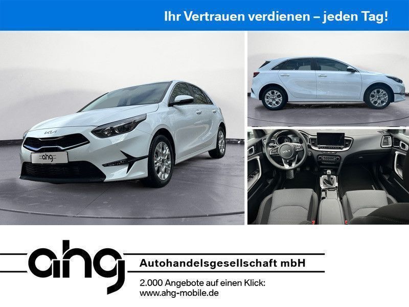 Carraraweiß Neu 2025 Kia Ceed Limousine | 21.290 € (Superpreis) - Bild 1/4