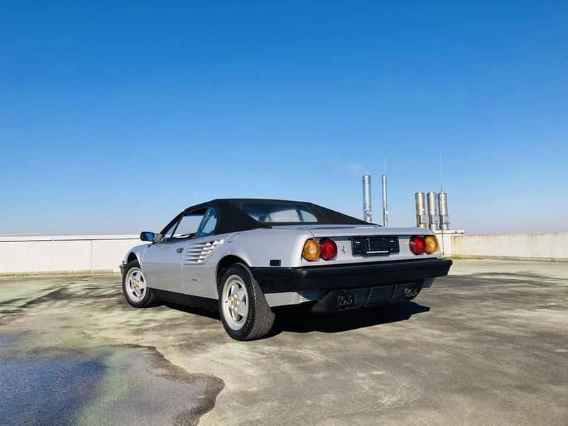 Gebraucht Ferrari Mondial 230 PS (169 kW) 1985 Silber Cabrio
