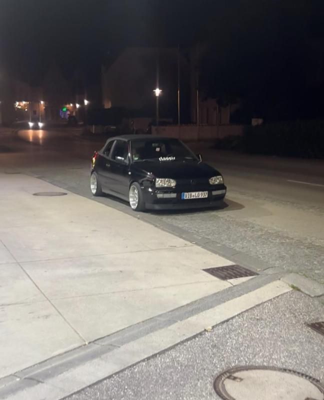 Schwarz Gebraucht 1996 VW Golf Cabriolet Cabrio | 3.000 € - Bild 1/4