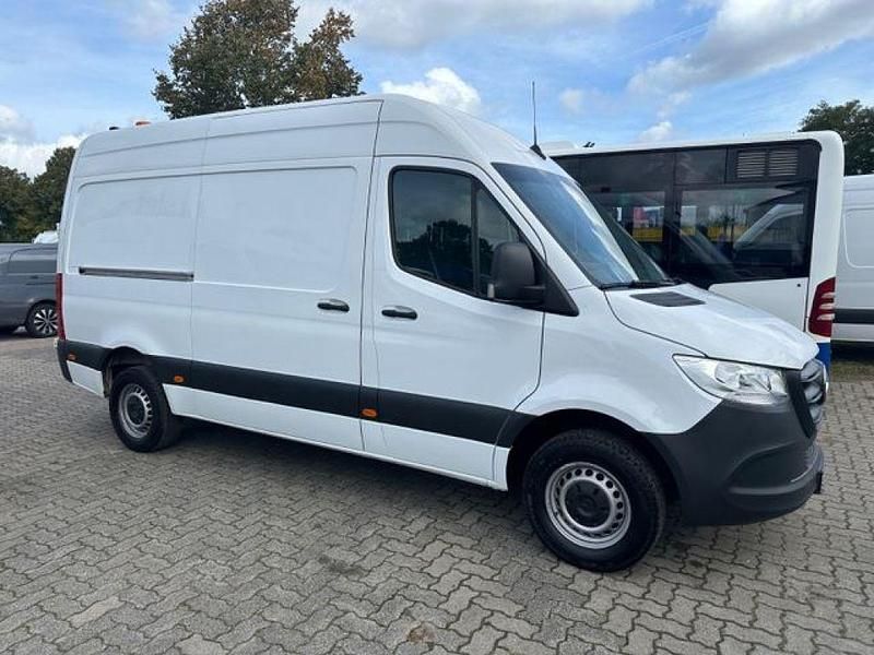 Gebraucht Mercedes Sprinter 163 PS (119 kW) 2020 Arktikweiss Van