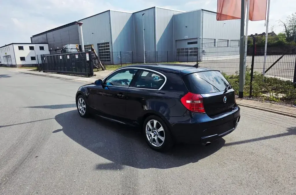 Gebraucht BMW 120 Sport Line 177 PS (130 kW) 2007 Schwarz Kleinwagen