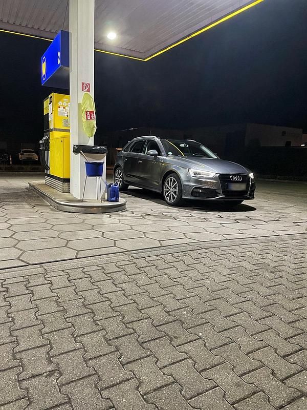 Gebraucht Audi A3 S-Line 140 PS (102 kW) 2014 Grau Kombi
