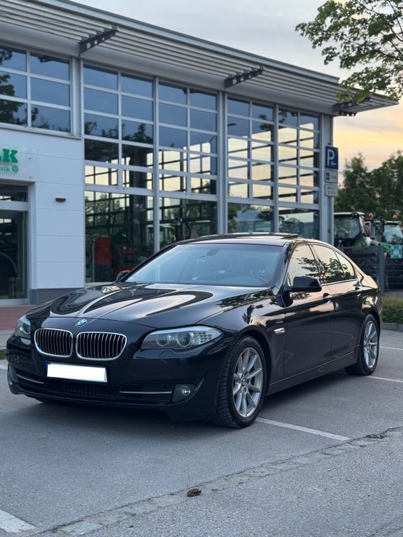 Schwarz Gebraucht 2010 BMW 525 Limousine | 7.990 € (Guter Preis) - Bild 1/4