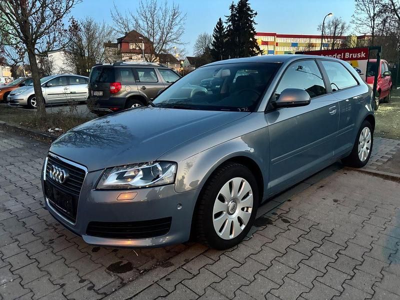 Gebraucht Audi A3 Attraction 125 PS (91 kW) 2009 Blau Kleinwagen