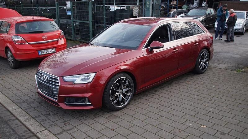 Gebraucht Audi A4 Sport 190 PS (139 kW) 2019 Rot Kombi