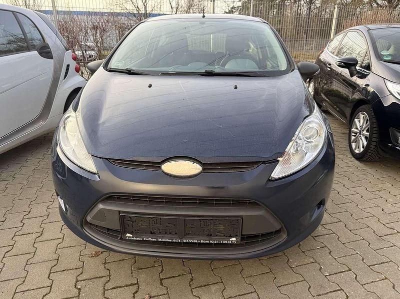 Gebraucht Ford Fiesta Ambiente 60 PS (44 kW) 2009 Blazerblau Kleinwagen