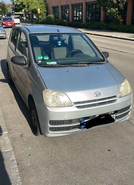 Silber Gebraucht 2006 Daihatsu Cuore Kleinwagen | 950 € (Guter Preis) - Bild 1/4