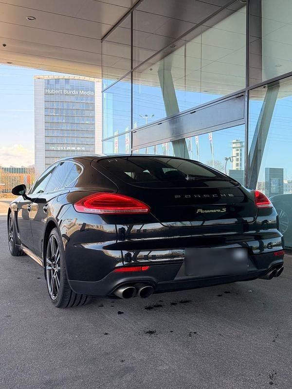 Gebraucht Porsche Panamera 462 PS (339 kW) 2016 Schwarz Kleinwagen