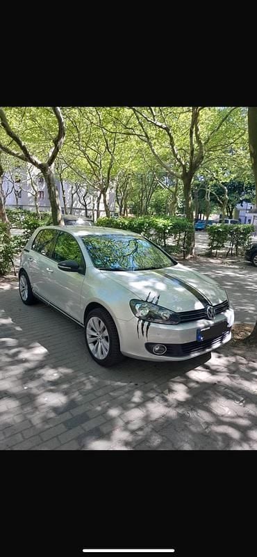 Grau Gebraucht 2009 VW Golf VI Limousine | 4.500 € - Bild 1/4