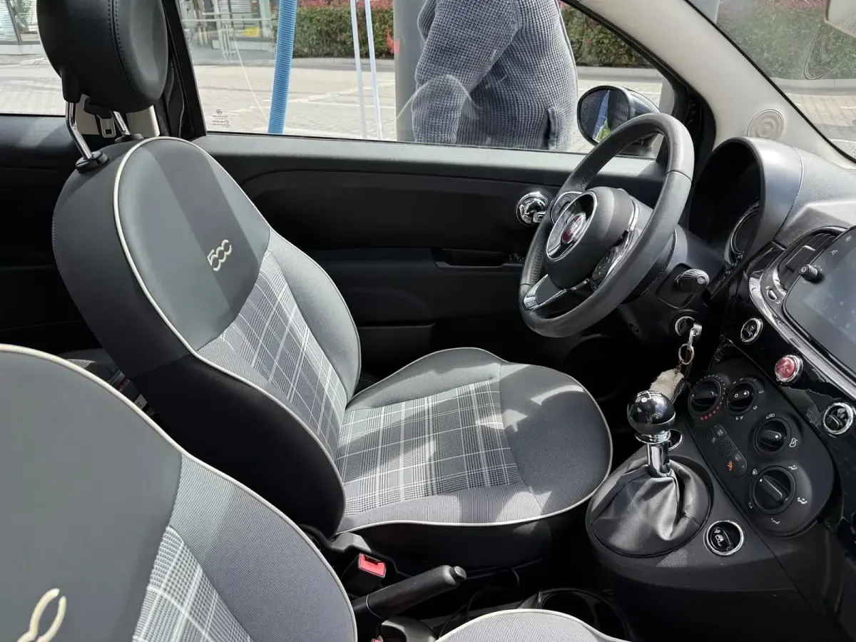 Gebraucht Fiat 500 Lounge 69 PS (50 kW) 2019 Schwarz Kleinwagen