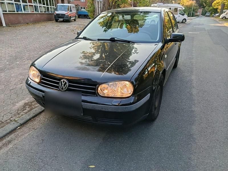 Schwarz Gebraucht 2001 VW Golf IV Kombi | 899 € - Bild 1/4