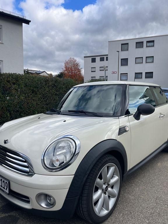 Weiß Gebraucht 2008 Mini ONE Kleinwagen | 5.500 € (Teuer) - Bild 1/4