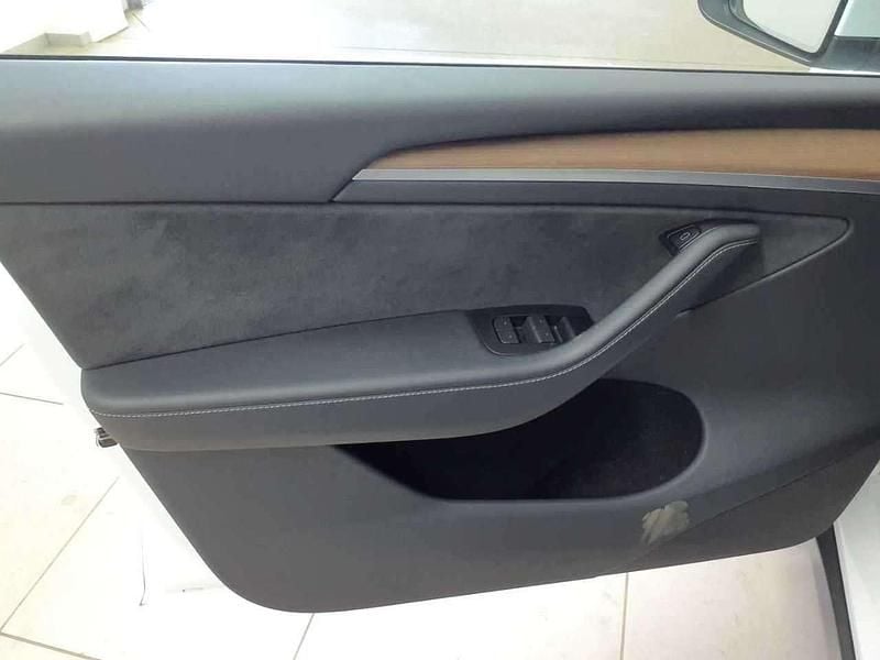 Gebraucht Tesla Model Y 378 kW (514 PS) 2022 Pearl white multicoat SUV