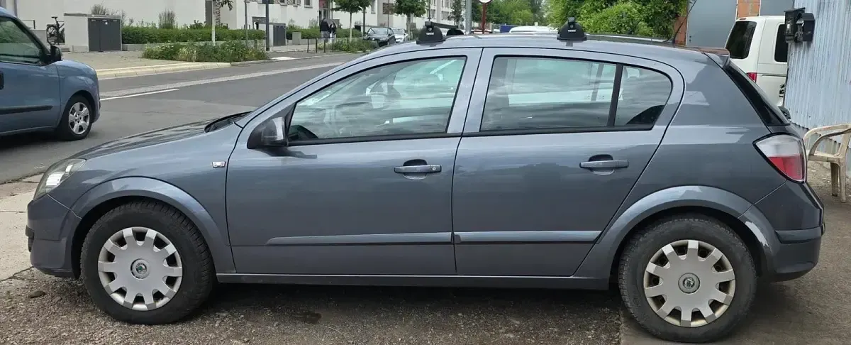 Gebraucht Opel Astra 90 PS (66 kW) 2005 Grau Kleinwagen