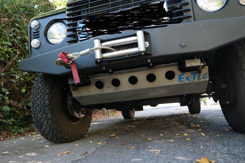 Gebraucht Land Rover Defender 123 PS (90 kW) 2008 Schwarz SUV