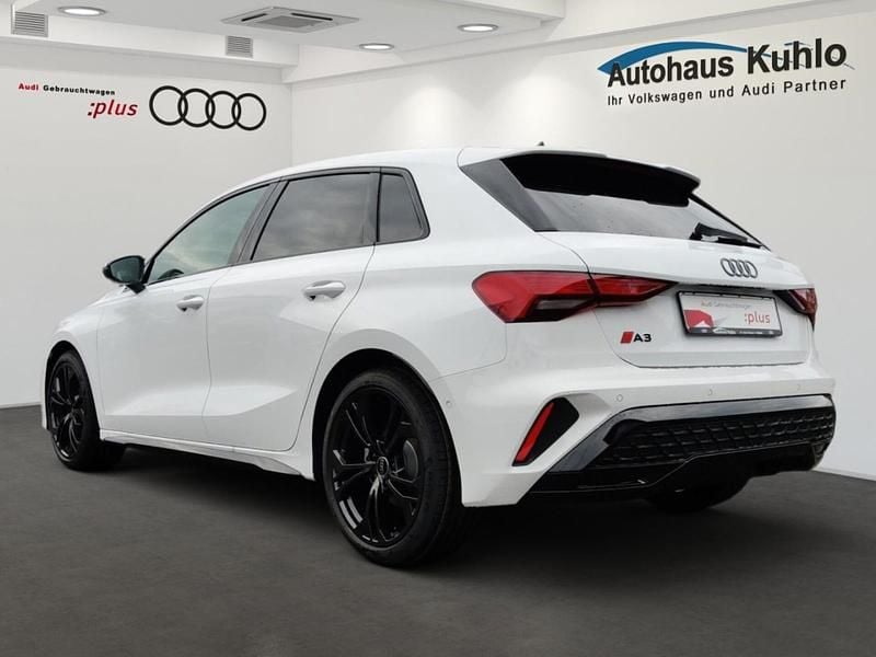 Gebraucht Audi A3 S-Line 150 PS (110 kW) 2025 Arkonaweiß Limousine