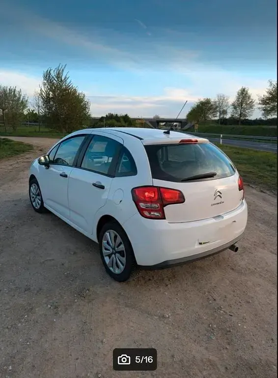 Gebraucht Citroën C3 Tendance 68 PS (50 kW) 2013 Weiß Limousine