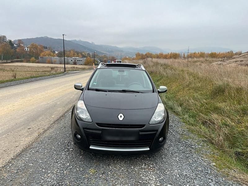 Gebraucht Renault Clio GrandTour 106 PS (77 kW) 2011 Schwarz Kombi