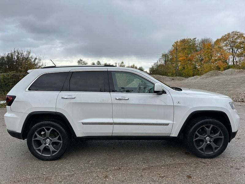 Weiß Gebraucht 2013 Jeep Grand Cherokee Overland SUV | 8.500 € (Guter Preis) - Bild 1/4