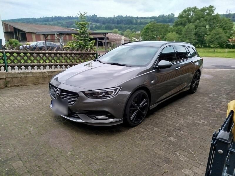 Grau Gebraucht 2018 Opel Insignia OPC Kombi | 20.950 € (Etwas zu teuer) - Bild 1/3