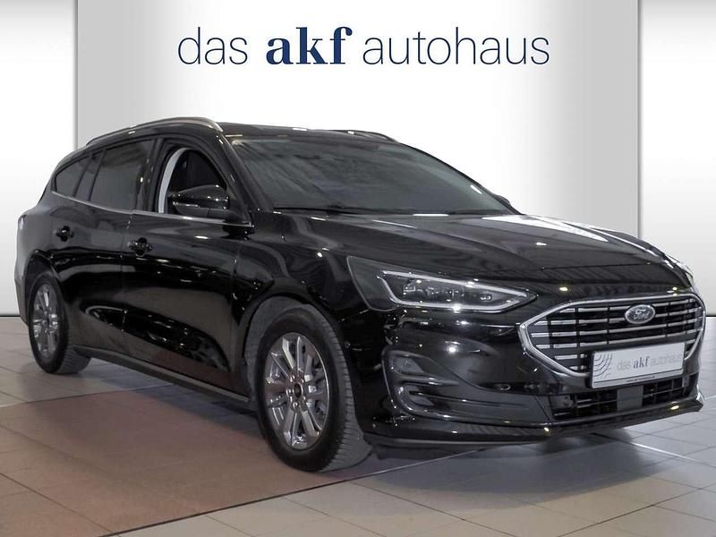 Gebraucht Ford Focus Titanium 116 PS (85 kW) 2025 Obsidianschwarz Kombi