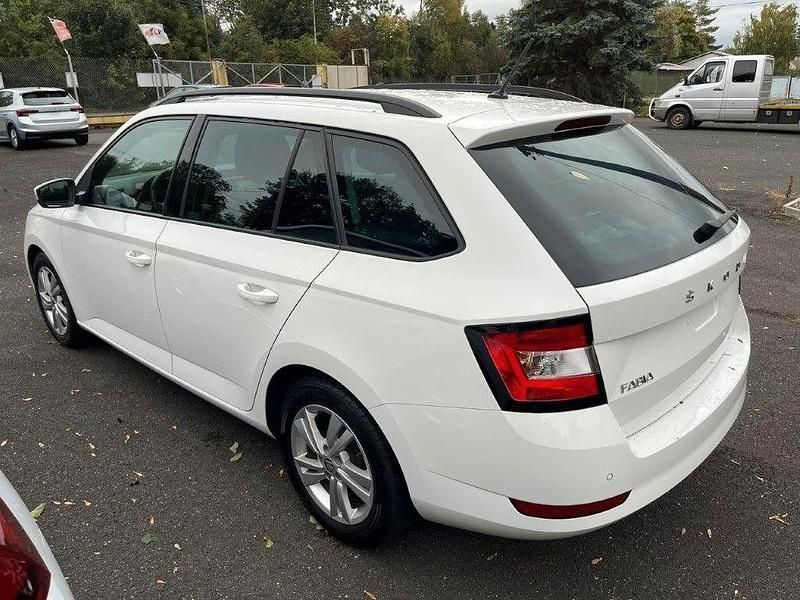 Gebraucht Skoda Fabia Ambition 95 PS (69 kW) 2022 Weiß Kleinwagen