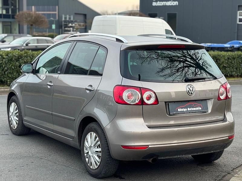 Gebraucht VW Golf Plus Cross Style 105 PS (77 kW) 2011 Braun Van / Kleinbus