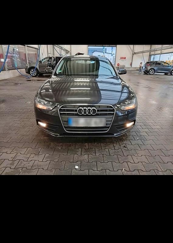 Gebraucht Audi A4 143 PS (105 kW) 2012 Beige Kombi