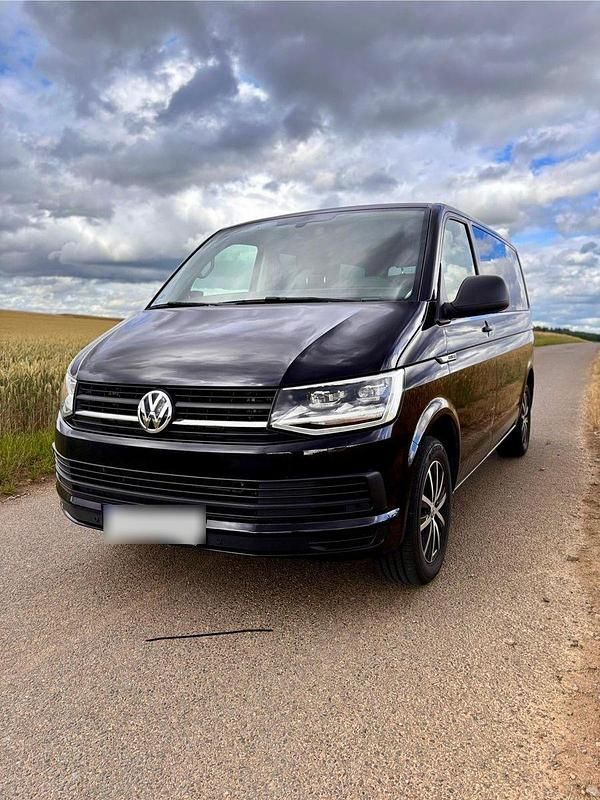 Second-hand VW Multivan 150 CP (110 kW) 2019 Negru Monovolum