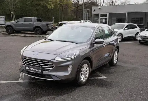 Gebraucht Ford Kuga Titanium 224 PS (164 kW) 2022 Grau SUV