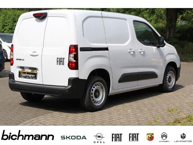 Gebraucht Fiat Doblò 102 PS (75 kW) 2024 Gelato weiß (weiss) Van / Kleinbus