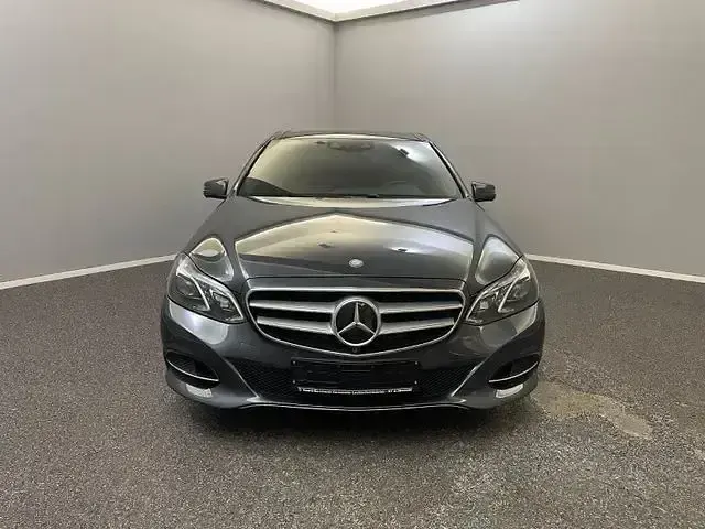 Gebraucht Mercedes E350 258 PS (189 kW) 2015 Grau Limousine
