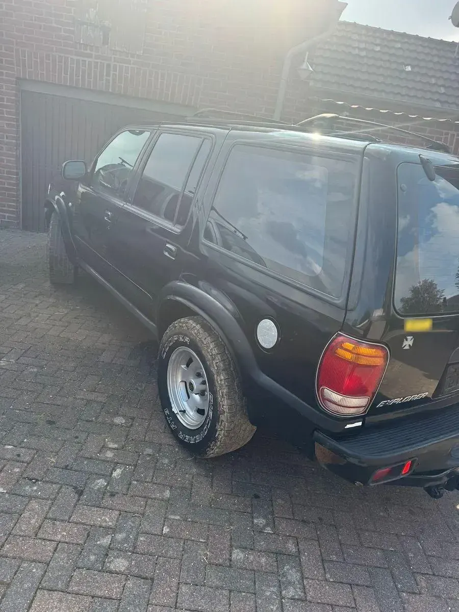 Usata Ford Explorer 204 CV (150 kW) 1999 Nero SUV