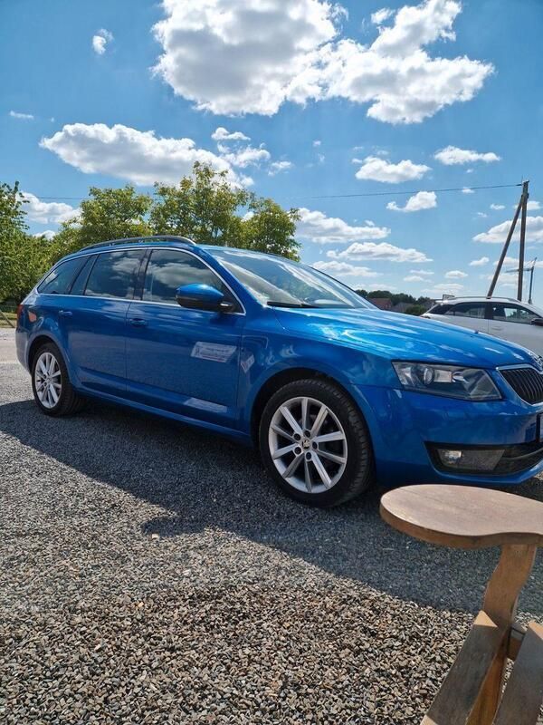 Blau Gebraucht 2016 Skoda Octavia Style Kombi | 7.700 € (Guter Preis) - Bild 1/4