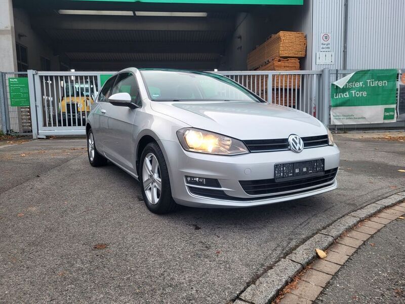 Silber Gebraucht 2013 VW Golf VII Highline Limousine | 10.290 € (Guter Preis) - Bild 1/4