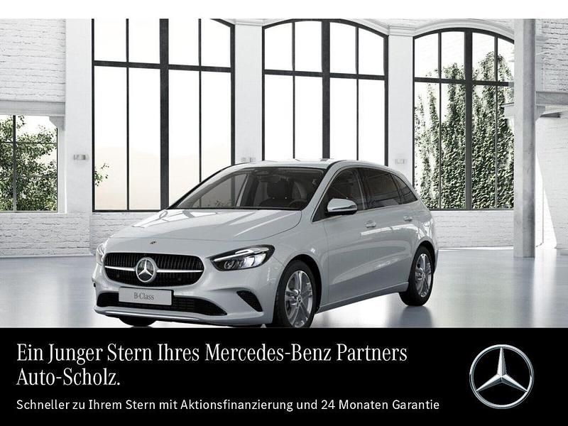 Weiß Gebraucht 2024 Mercedes B180 Progressive Van / Kleinbus | 28.667 € (Guter Preis) - Bild 1/3