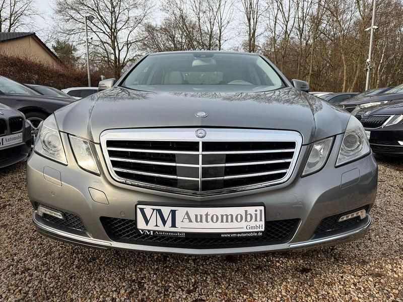 Gebraucht Mercedes E350 Elegance 292 PS (214 kW) 2010 Silber Limousine