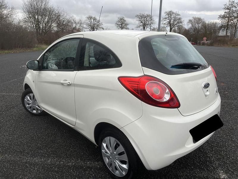Gebraucht Ford Ka Trend 69 PS (50 kW) 2009 Weiß Kleinwagen