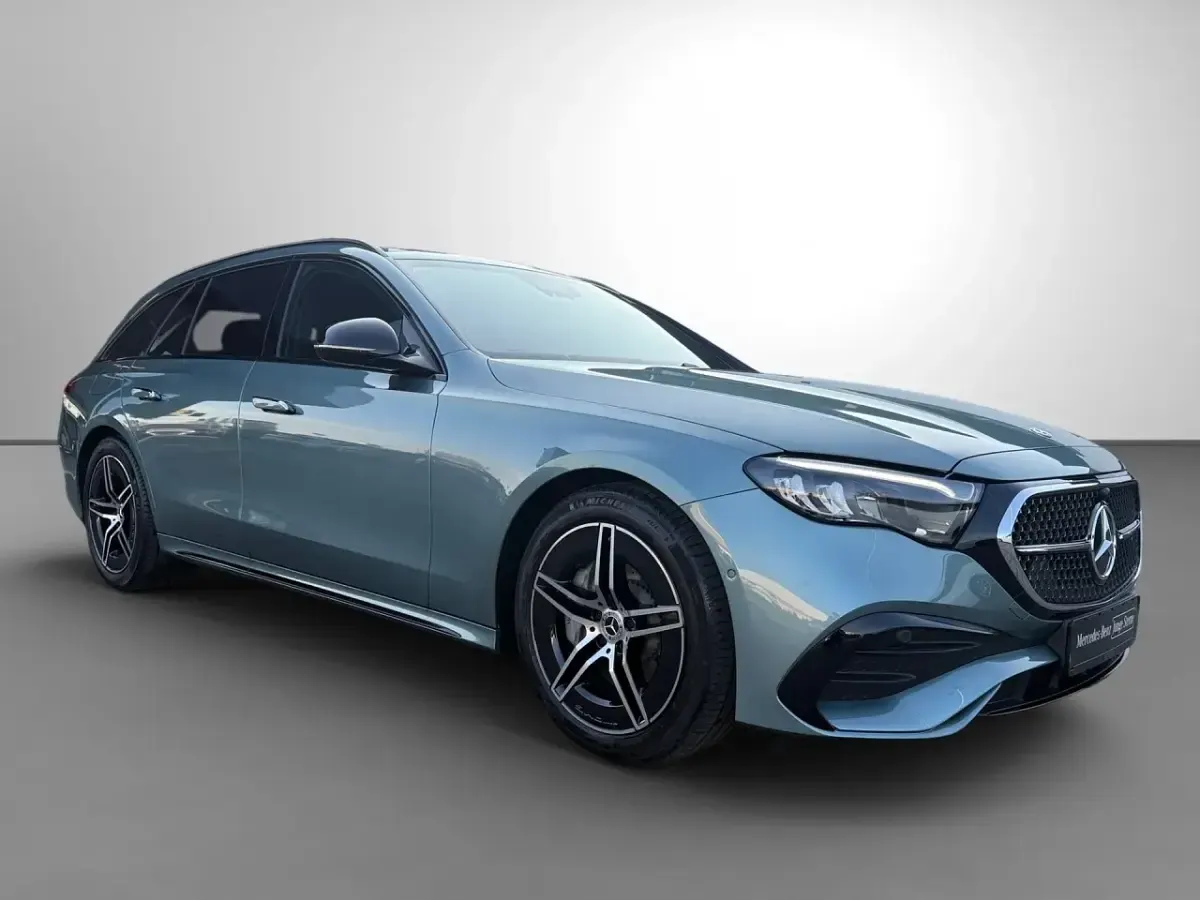 Gebraucht Mercedes E220 AMG 197 PS (144 kW) 2025 Silber Limousine