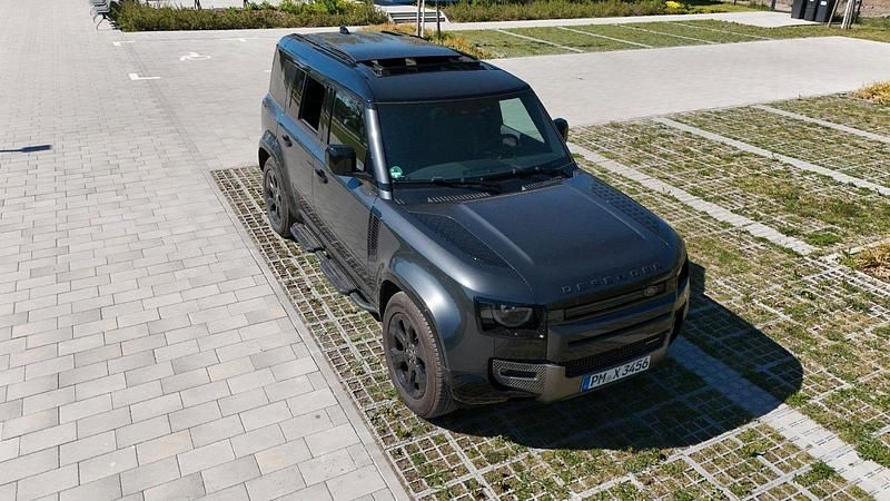 Grau Gebraucht 2022 Land Rover Defender SUV | 64.500 € (Fairer Preis) - Bild 1/4
