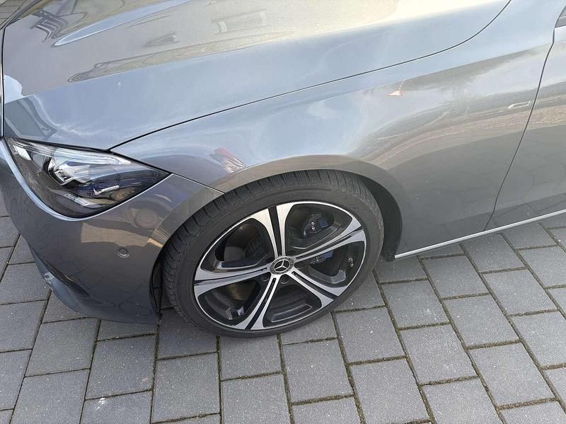 Gebraucht Mercedes C200 204 PS (150 kW) 2022 Grau Limousine