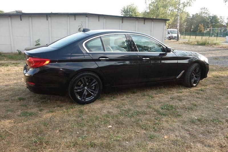 Gebraucht BMW 530 Luxury Line 252 PS (185 kW) 2017 Schwarz Limousine