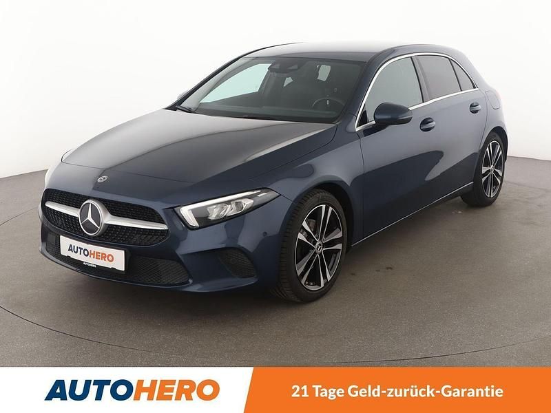 Blau Gebraucht 2019 Mercedes A200 Edition 1 Limousine | 20.510 € (Fairer Preis) - Bild 1/3